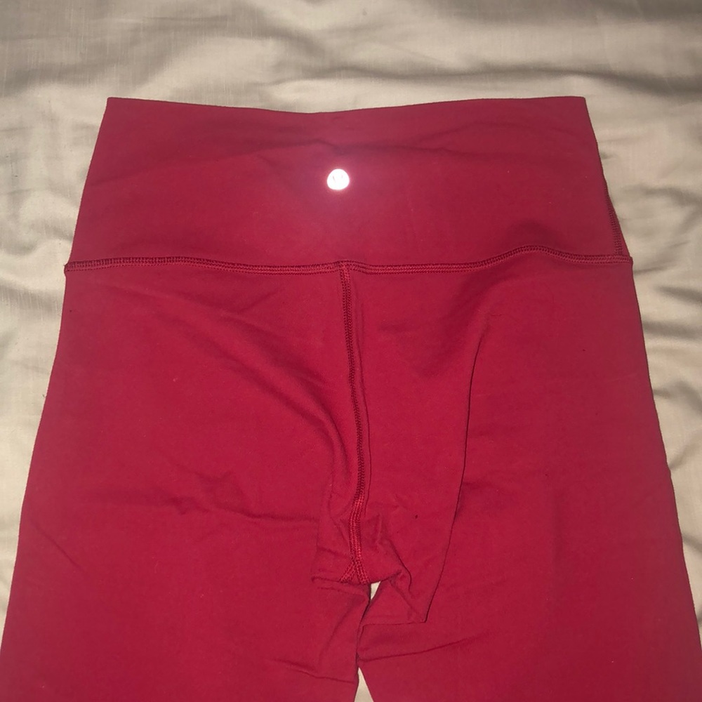 LuluLemon Red Wunder Under Tights